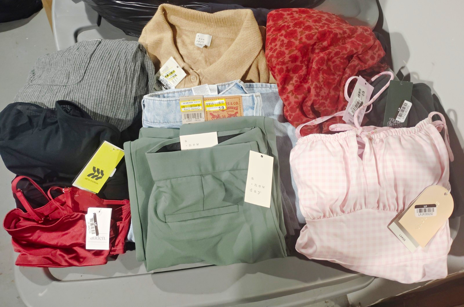Reseller Lot Box  10 piece Target  New 