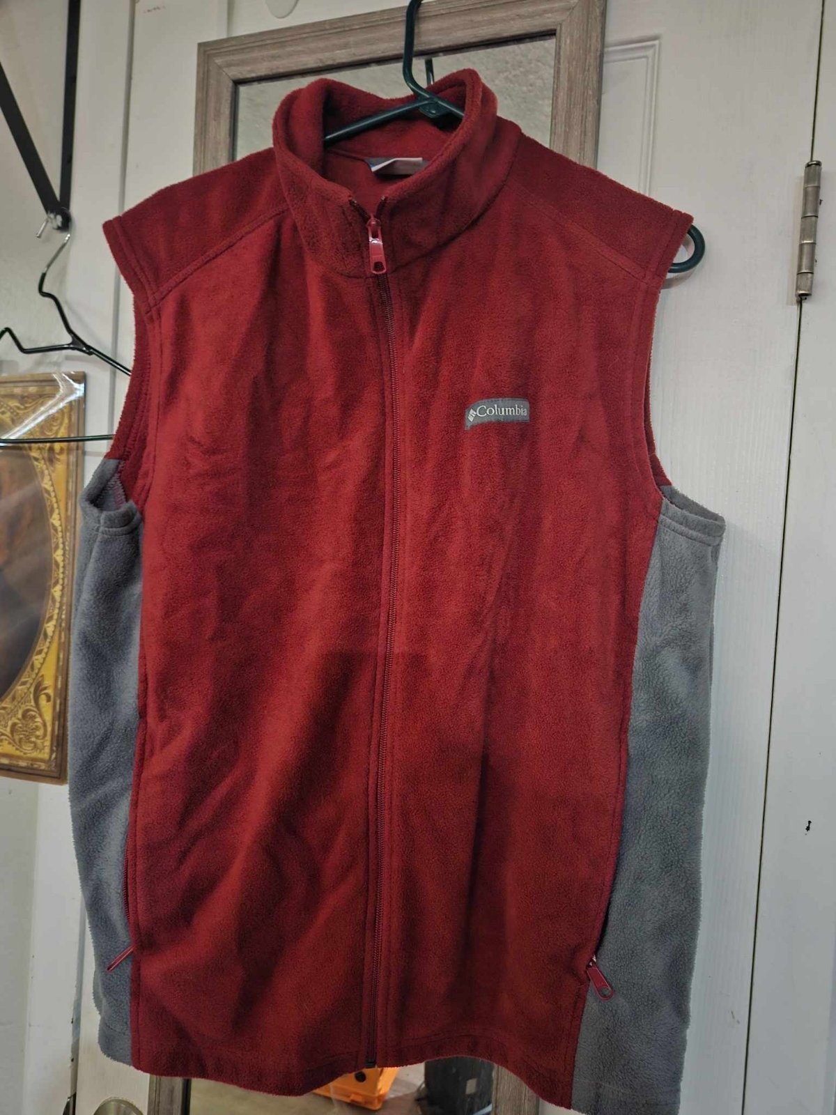Columbia Steens Mountain Fleece Vest Red Gray Men’s Size Large Full Zip Hiking