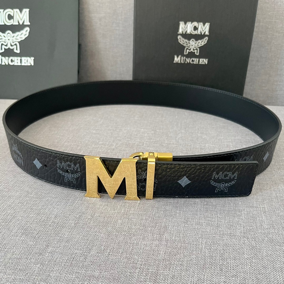 MCM Reversible Belt, Black with Gold Logo, Size 100 Men\'s Style