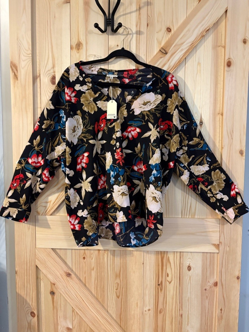Jodifl Women\'s Floral Blouse Size Small NWT