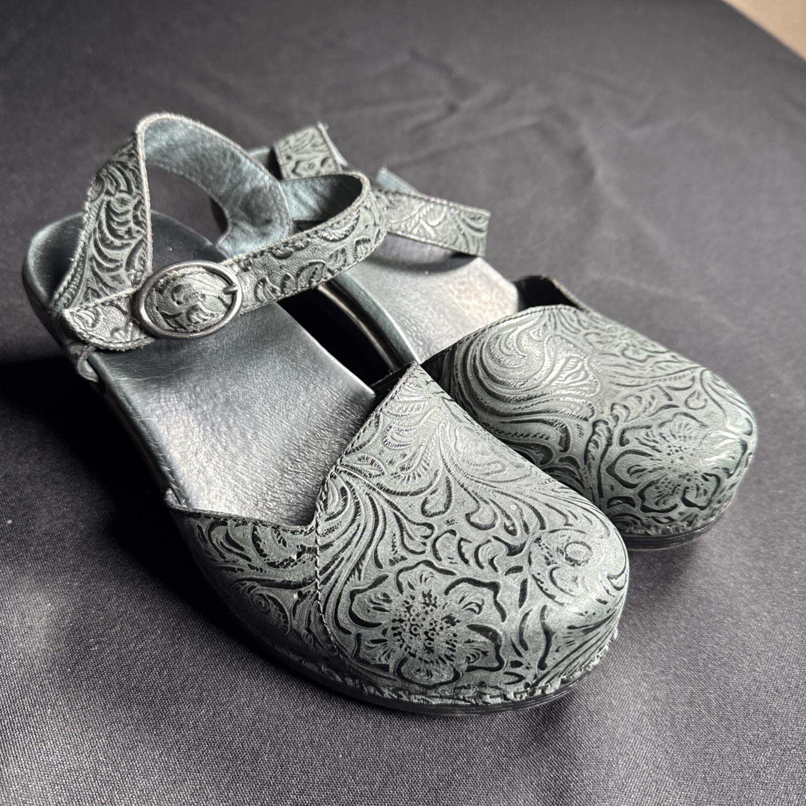 Dansko Black Embossed Mary Jane Slingback Clogs Size 38 Style 9303360200 Rare