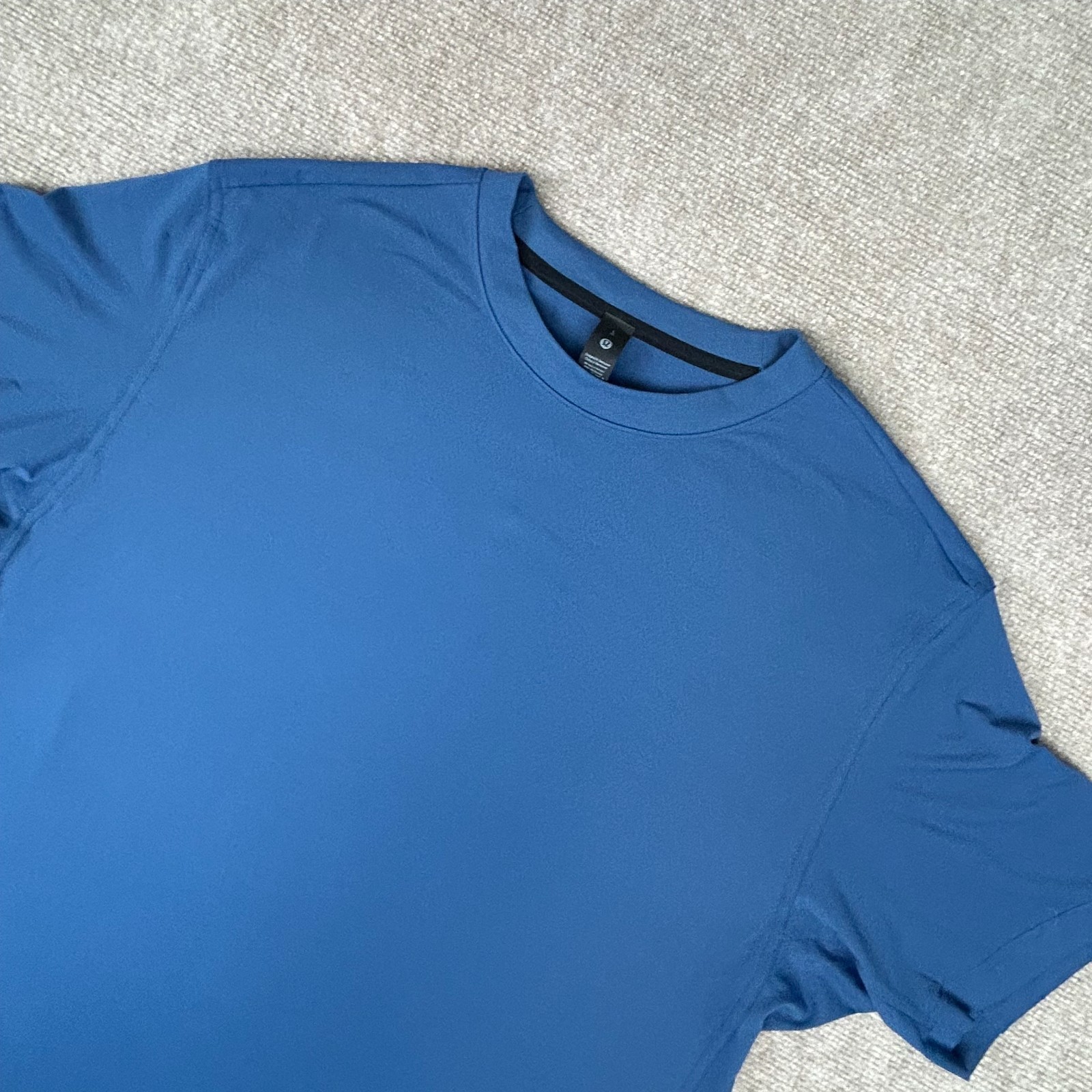 Lululemon Easyset Training T-Shirt Men L Blue Short Sleeve Performance Gym NWT