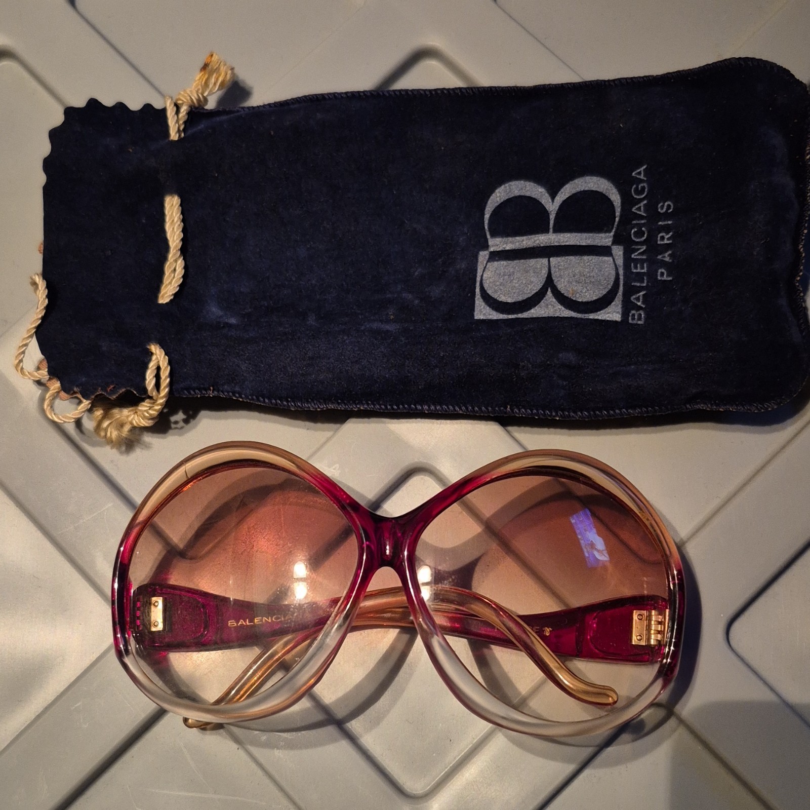 Vintage Balenciaga Women\'s Oversized Oval Sunglasses Pink Frame Brown Gradient
