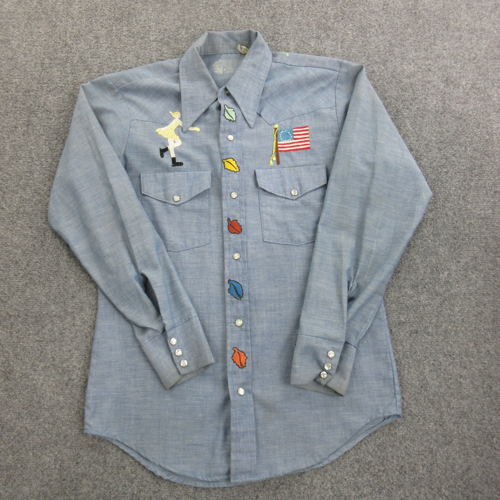 Vtg Wrangler Shirt Mens Small Blue Chambray Western Snap Embroidered Patriotic