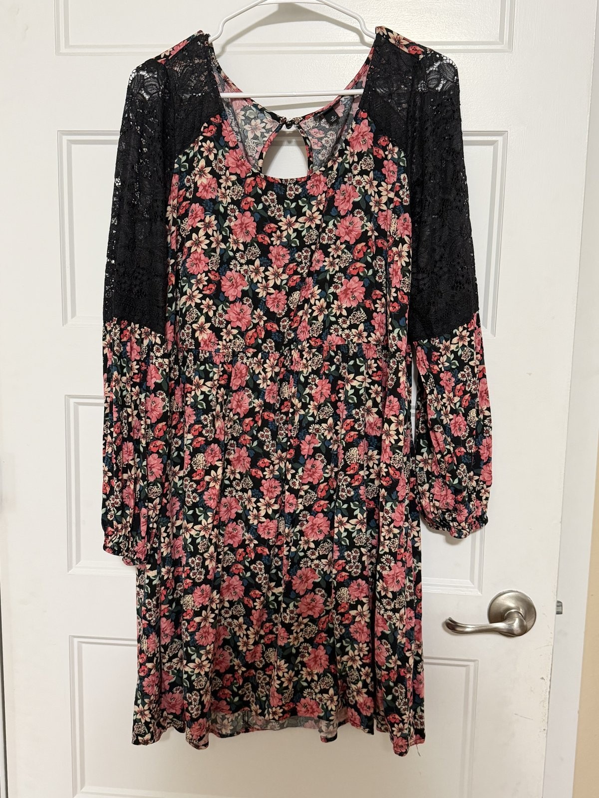 Torrid Size 2 Floral Mini Dress with Shoulder Lace Detail