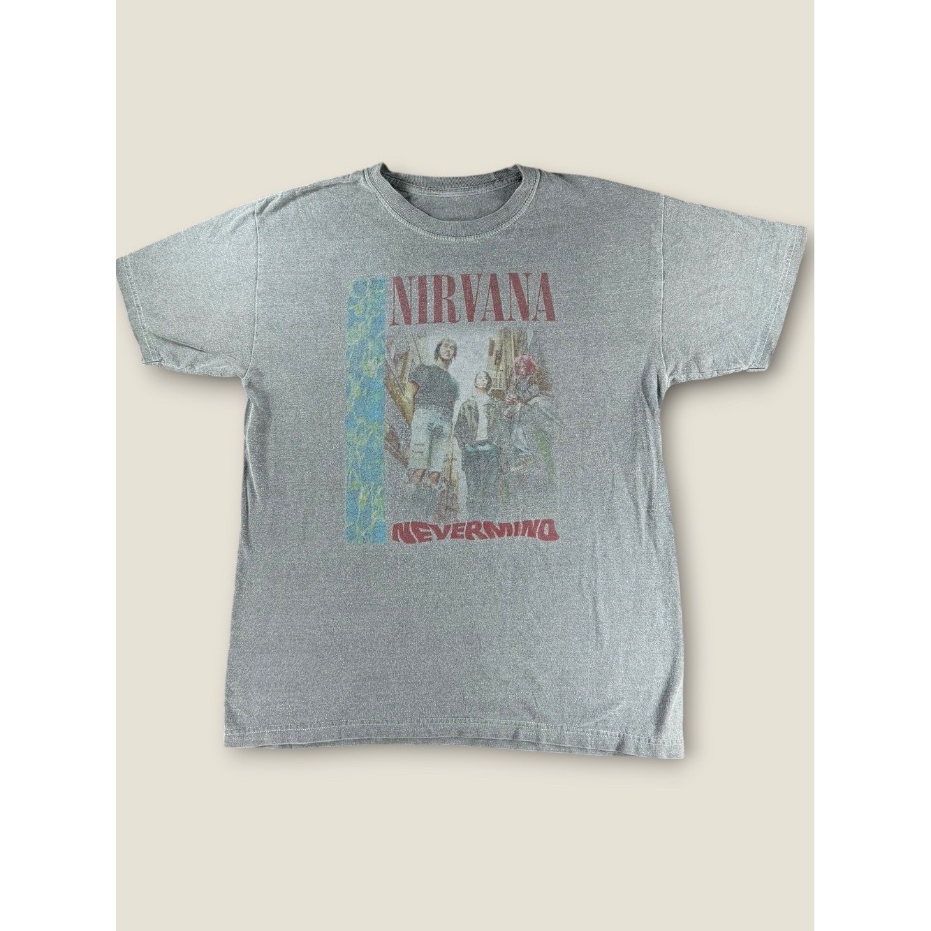 Nirvana Nevermind Graphic T-Shirt Mens Medium Gray Rock Band Tee Vintage Style