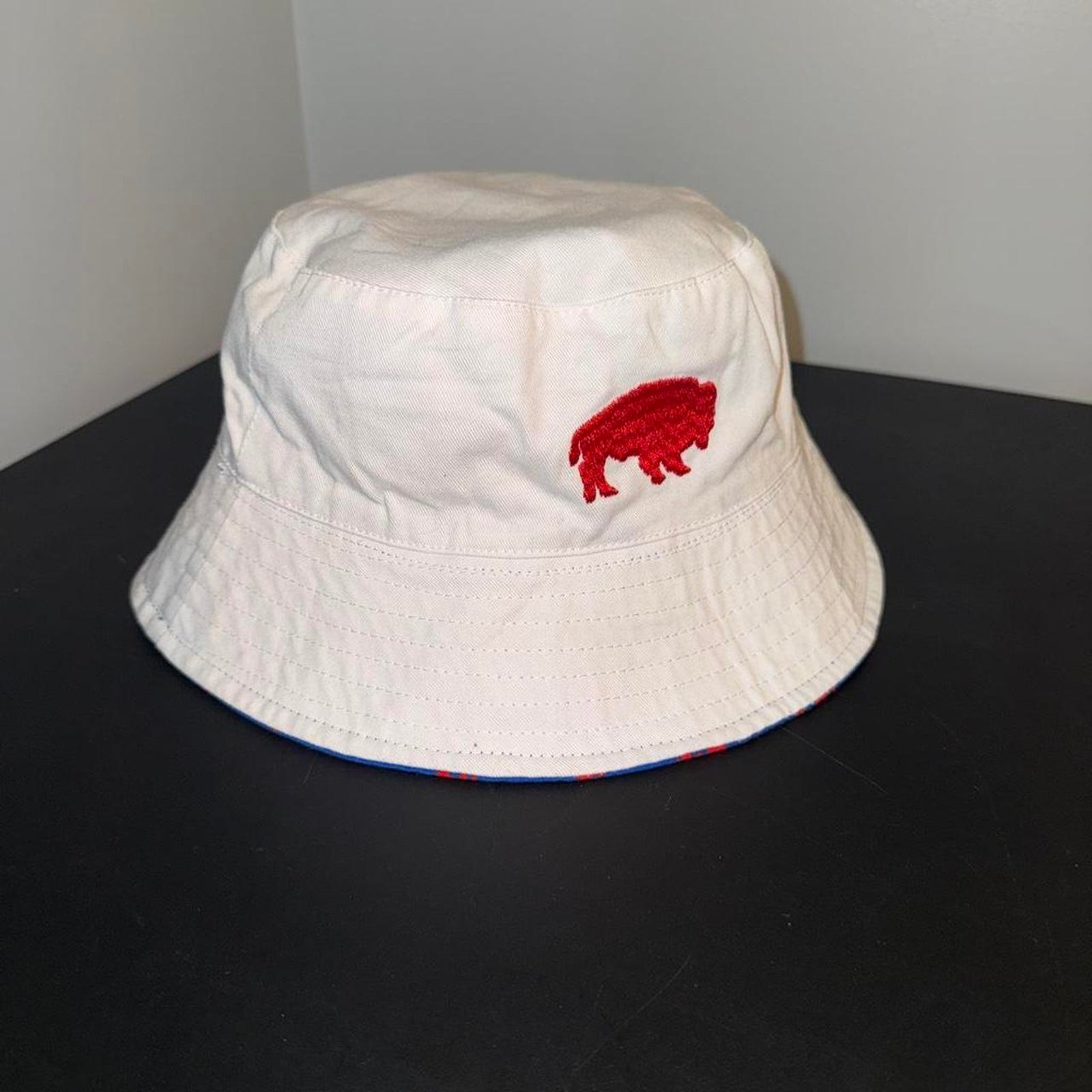 BUFFALO BILLS Reversible Bucket Hat
