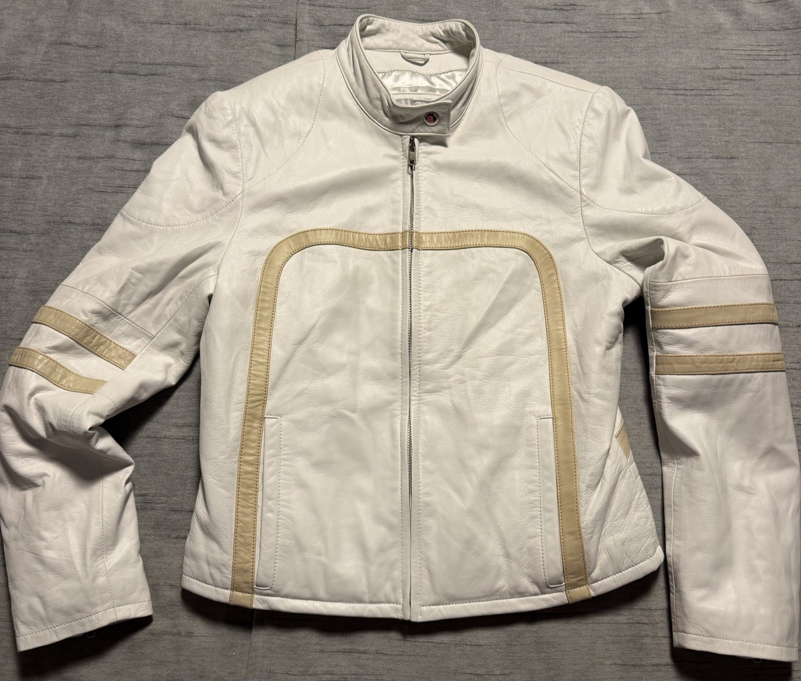 Vintage Wilson’s Maxima Womens Rare Leather Motorcycle Jacket White Beige Size M