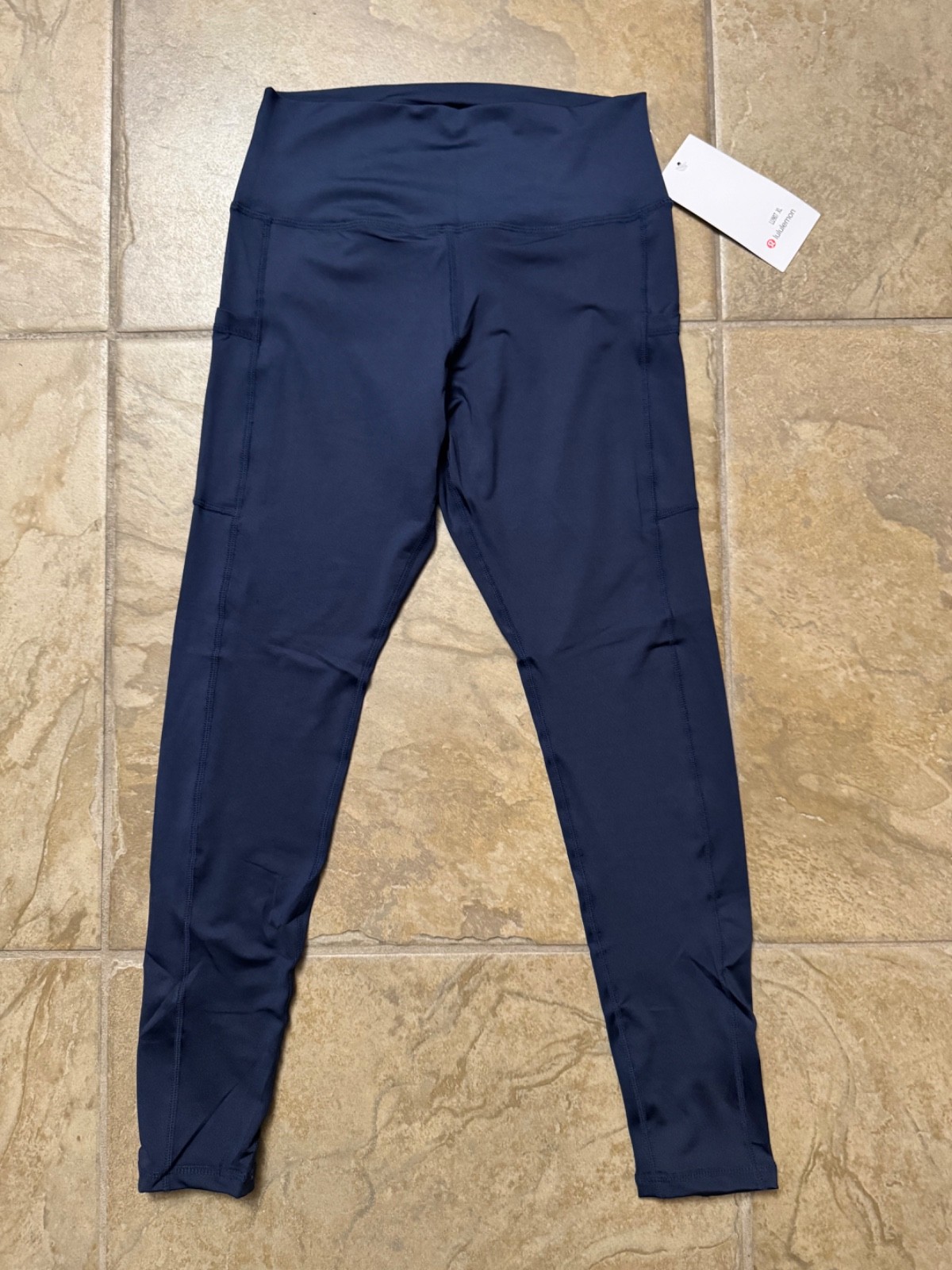 LULULEMON LEGGINGS (Length 35\