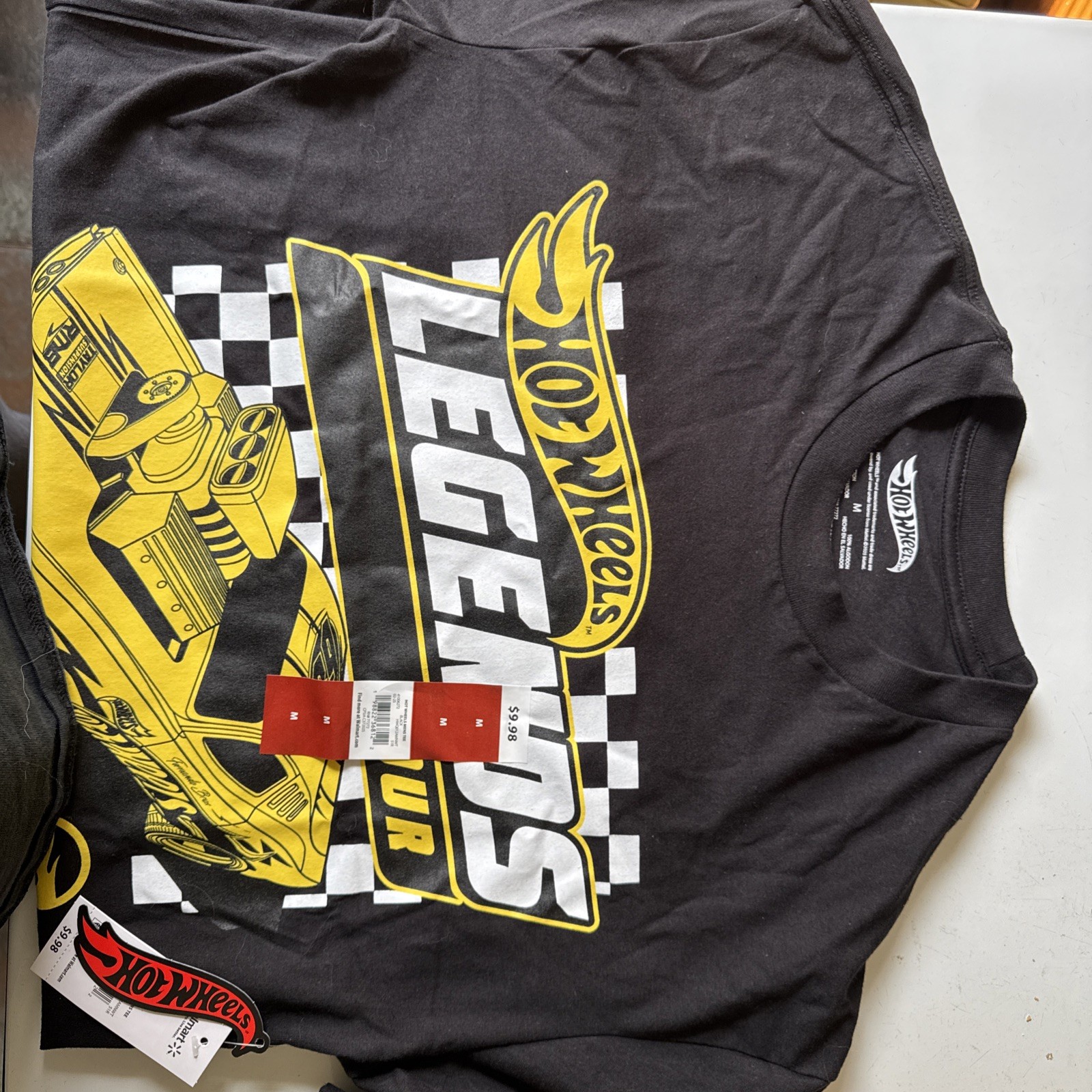 New 2025 Hot Wheels Legends Tour T-shirt Mens Medium New w/ Tag Fast Shipping 