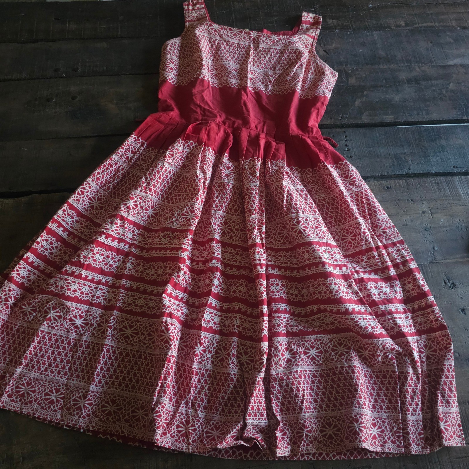 Vintage 1950s Red White Lace Print Cotton Sun Dress Square Neck Pleated Skirt