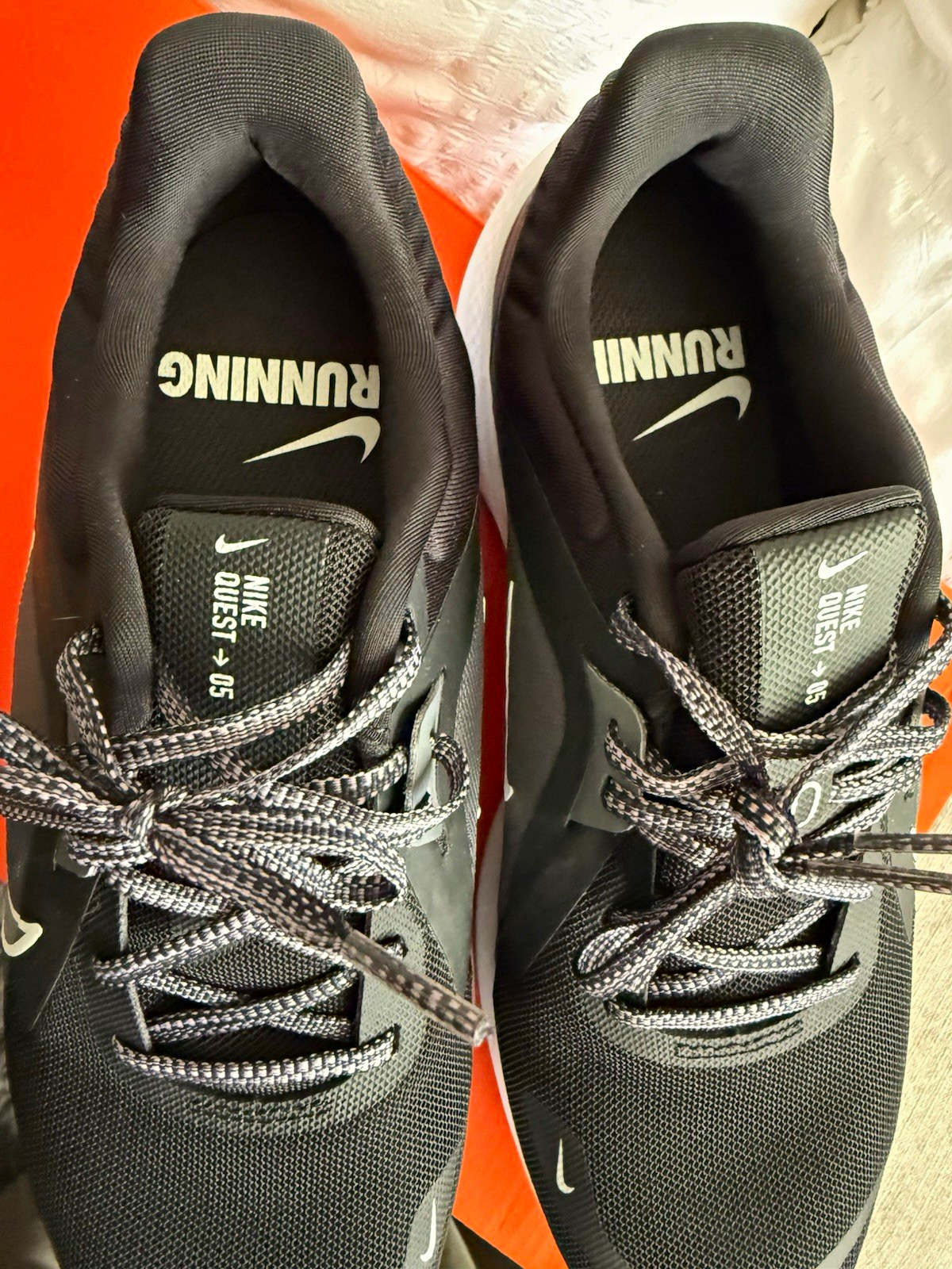 Nike Quest 5 Women’s Running Sneakers Black Gray White DD9291-002 US 8.5