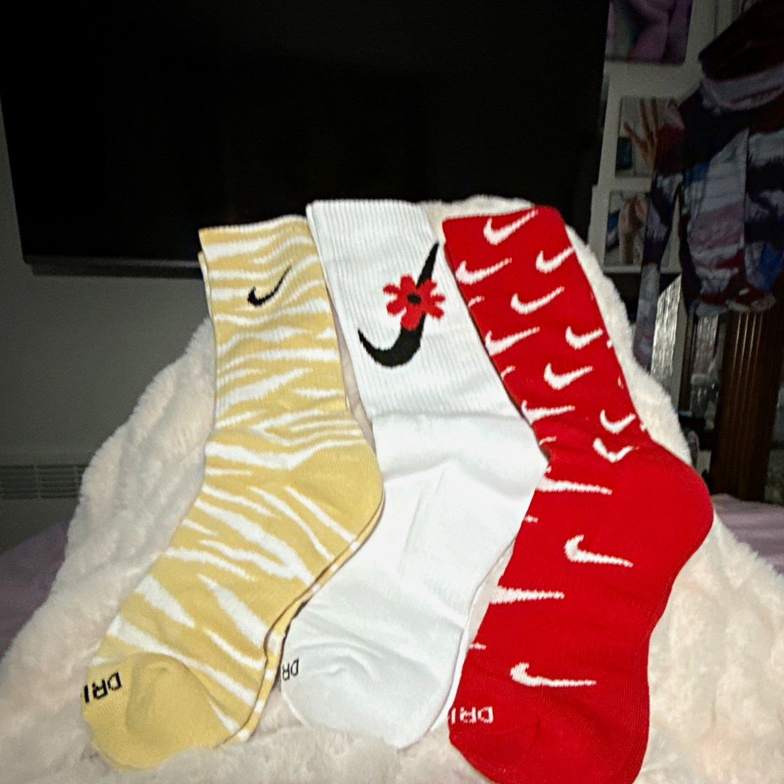 Nike unisex Crew Socks 3-Pair Pack zebra Multicolor Mixed Pattern Logo Print