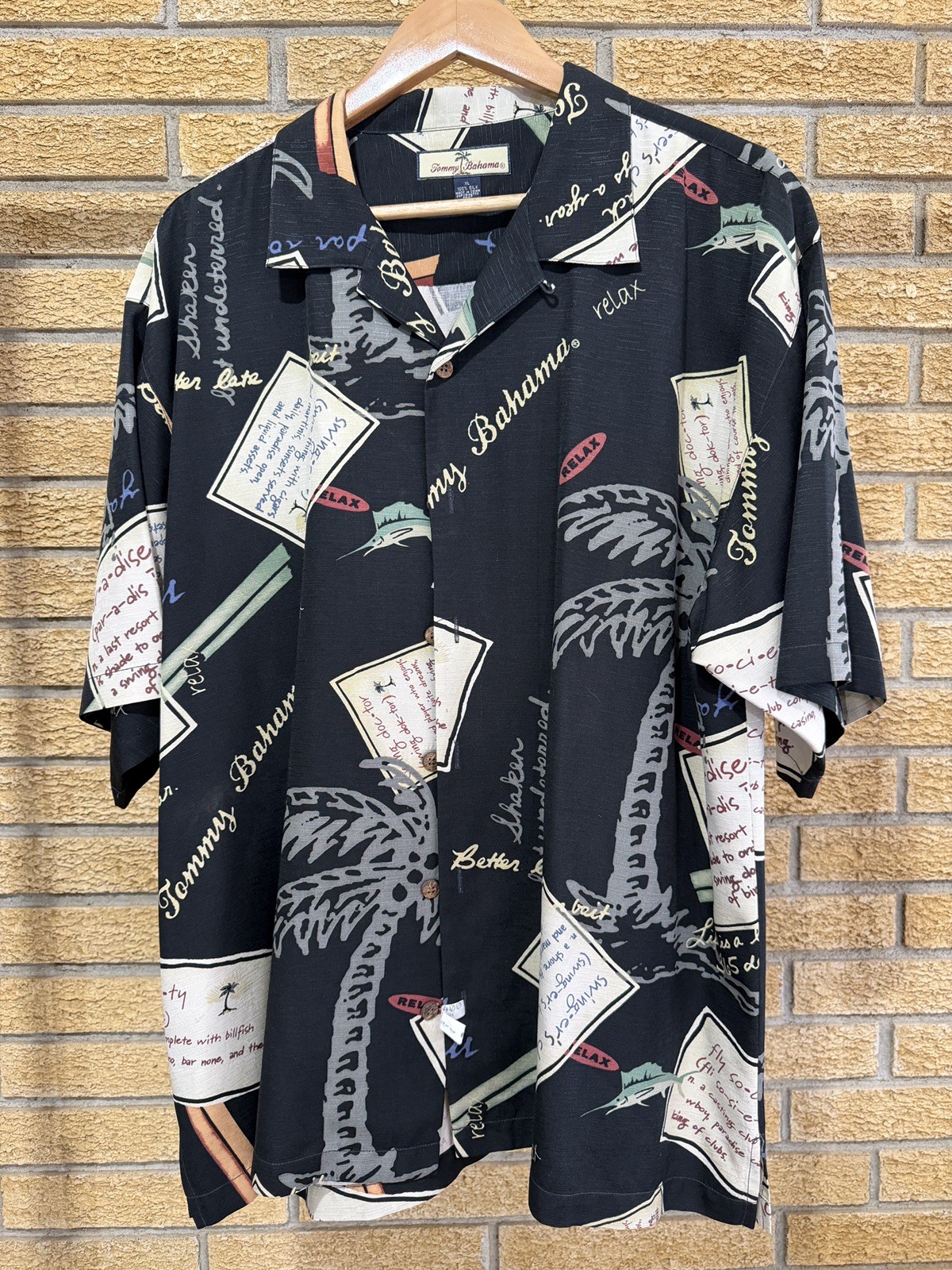 Tommy Bahama Men\'s 100% Silk Button Up Floral Print Black Size XL Tropical