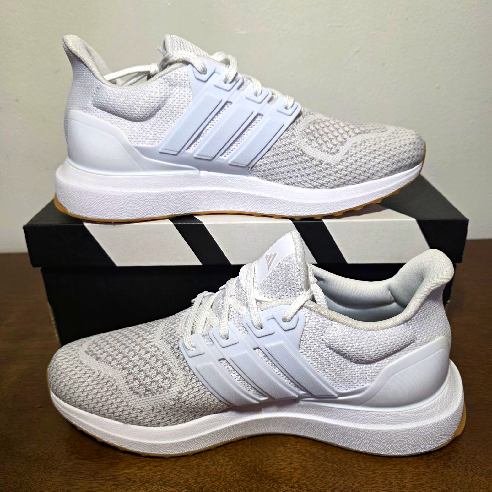 adidas Ultradream DNA Unisex Low Top Lace-Up Sneakers White Size 9 New