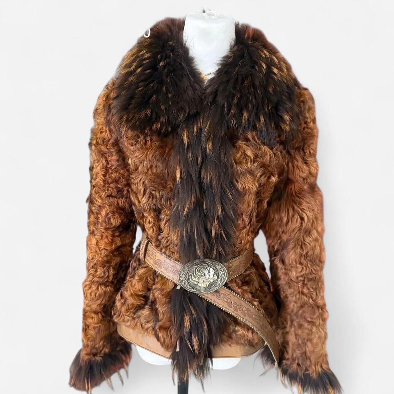 Women Brown leopard-pattern sheared rabbit-fur cropped jacket.