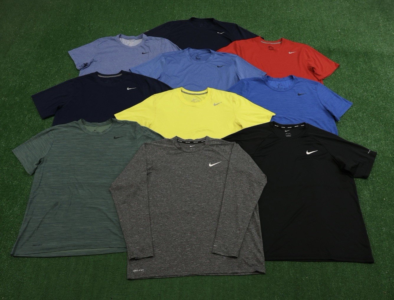 Lot of 10 Nike Dri Fit Men\'s Size Large Nike Mini Swoosh Running T-Shirt I19