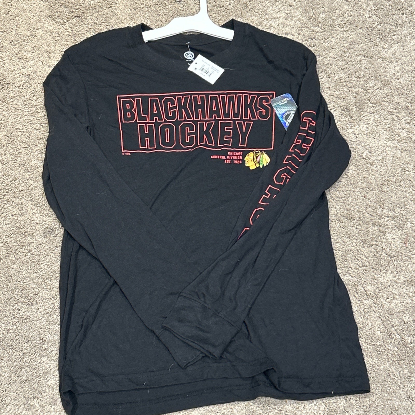 Chicago Blackhawks Long Sleeve T Shirt Black Tee NHL Licensed Large NWT