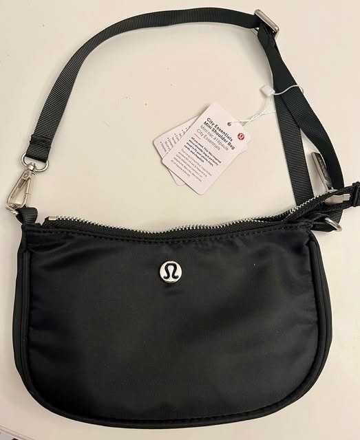 NWT Lululemon City Essentials Mini Shoulder Bag Size 1L Black