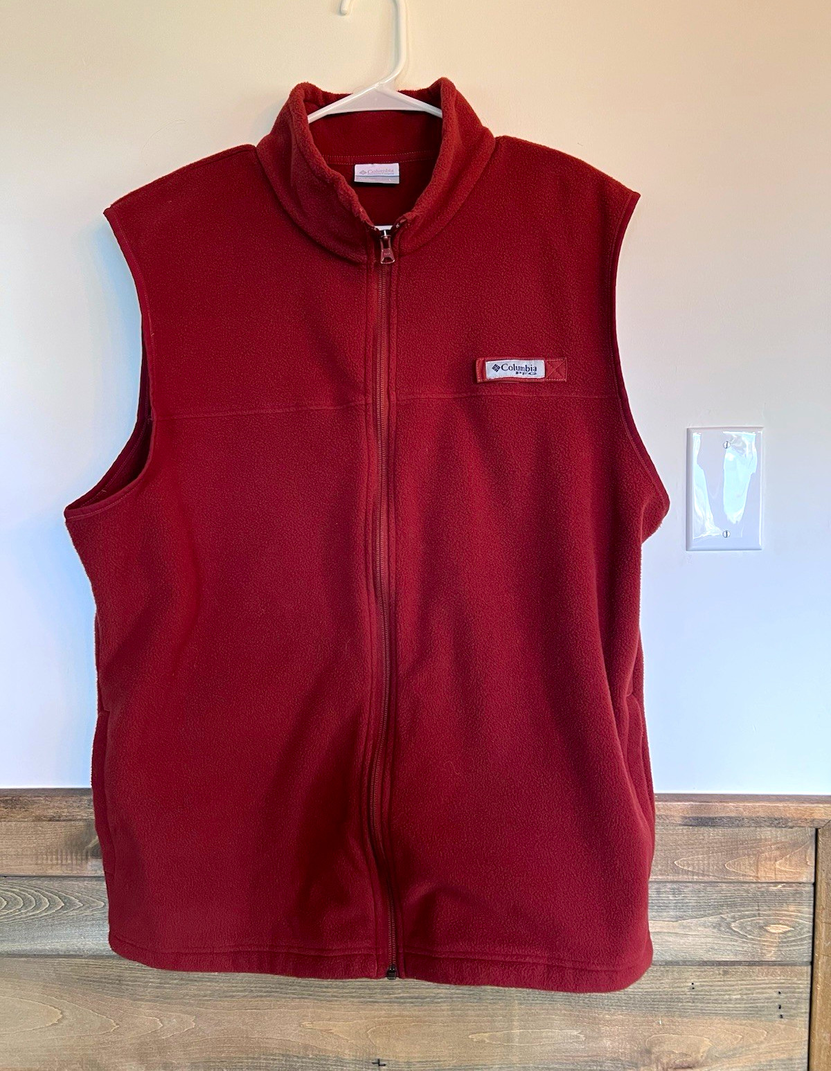 Columbia Men’s Red Fleece Full Zip Vest Size L Stand-Up Collar Outdoor