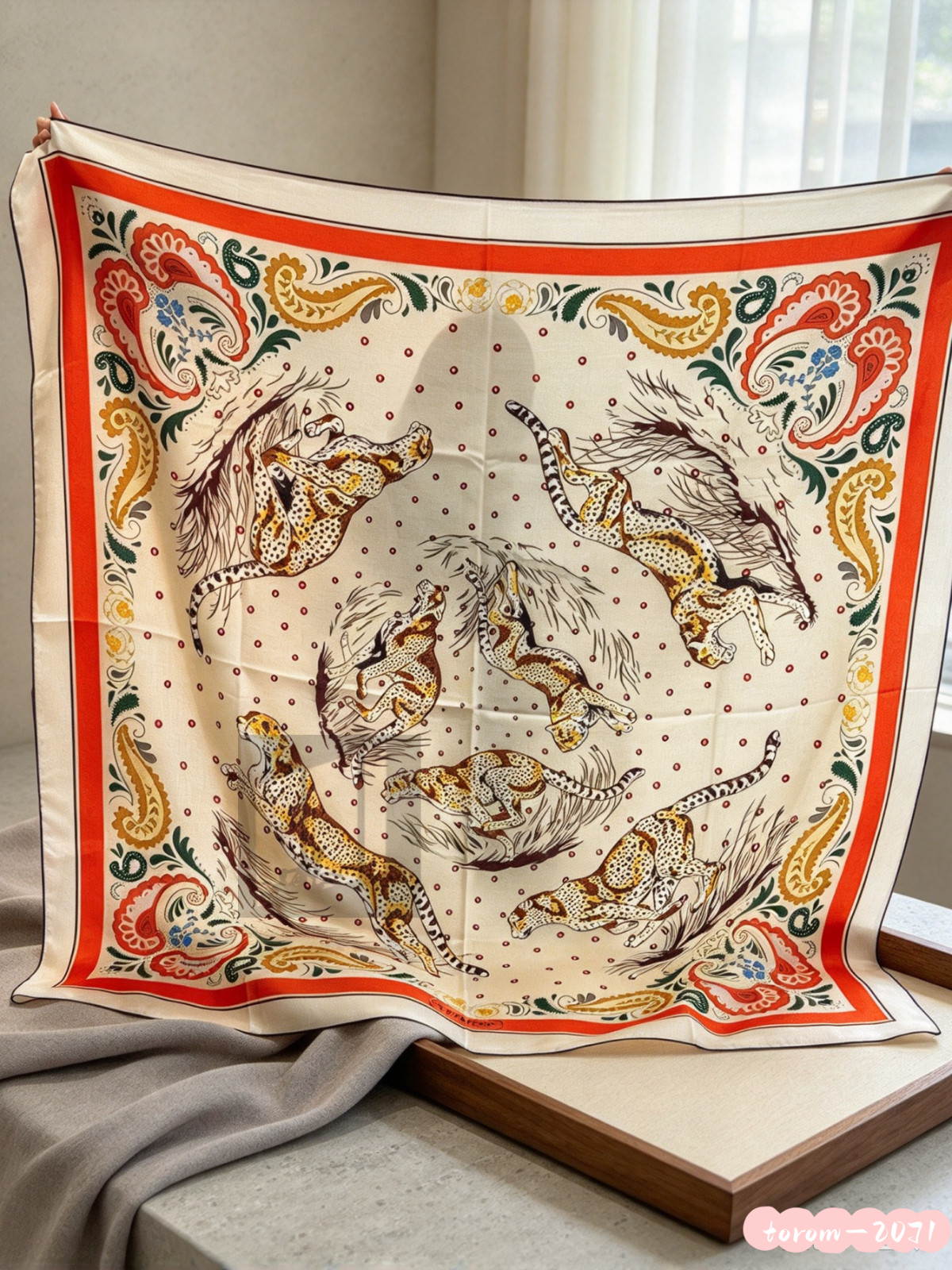 Hermès Women\'s Silk-wool blend Double-sided solid-color large silk scarf