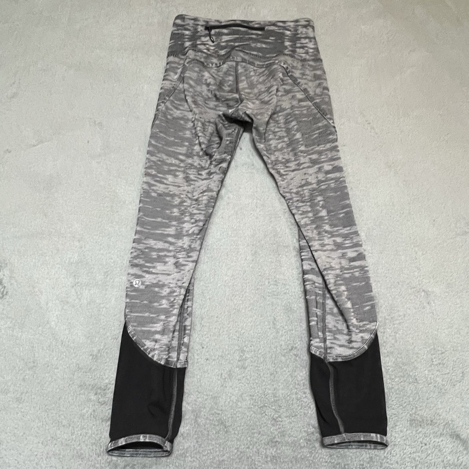 Lululemon leggings Womens Size 4 Grey Pattern Zip Pocket Casual Gym Yoga