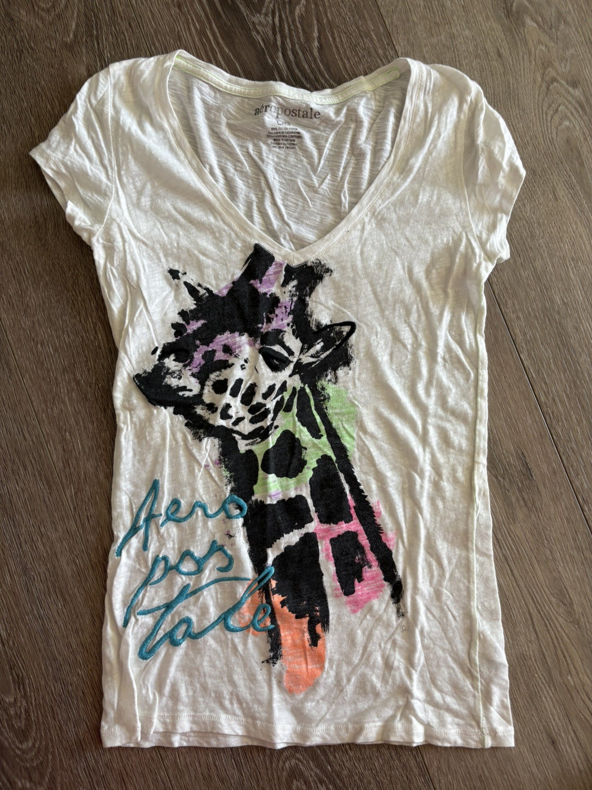 Vintage Y2K AERO Aeropostale Giraffe Embroidered V Neck Tee Shirt L Large