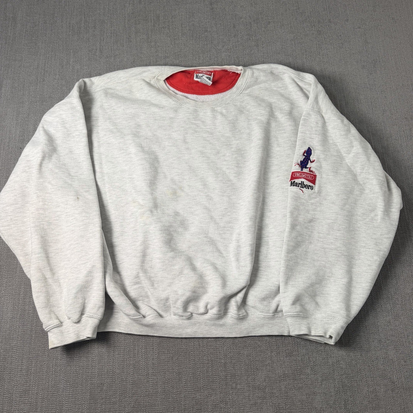 Vintage Marlboro Sweatshirt Mens 2XL Gray Adventure Team Lizard Crewneck 90s
