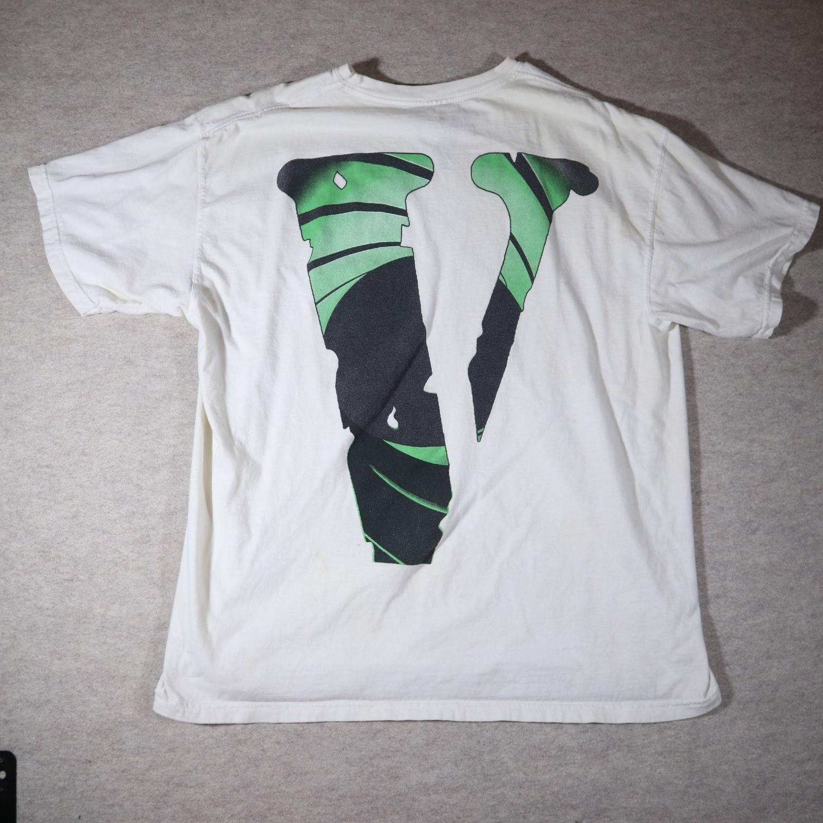 VLONE Juice WRLD Smile 999 T-Shirt Mens White Green Streetwear Graphic Tee L