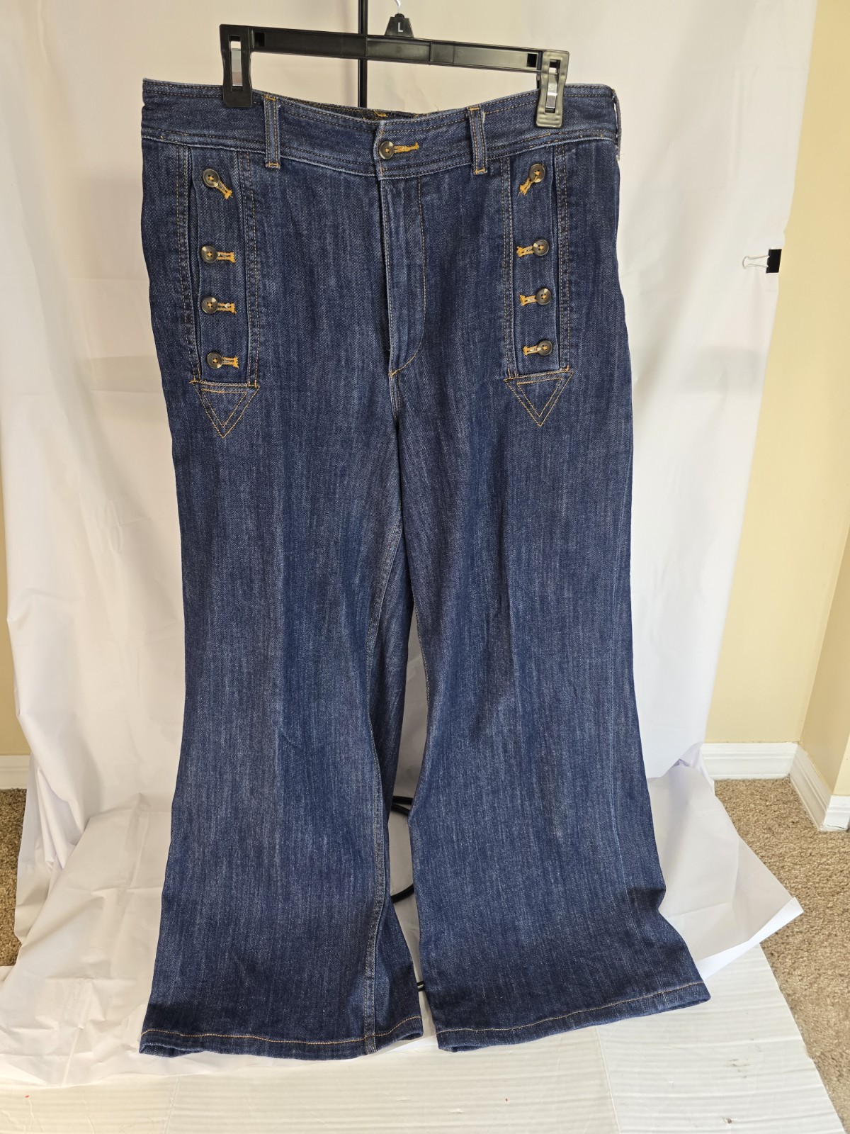 Anthropologie Pilcro Wide Leg Jeans Women’s 18 34W Dark Wash Button Pocket. 
