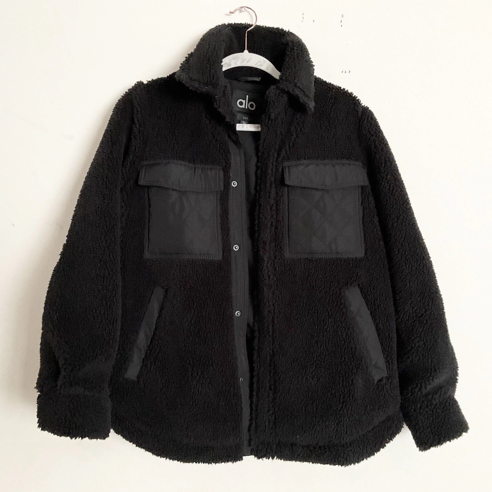 ALO Yoga Sherpa Slacker Black Plush Collar Snap Front Cozy