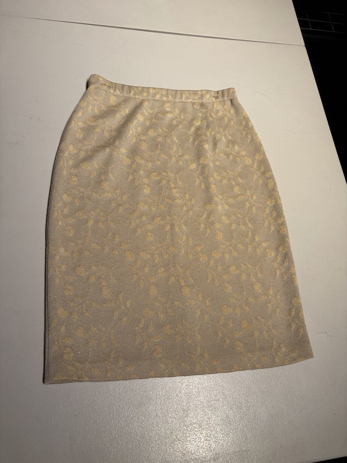 St John Skirt Women’s 2 Gold Evening Floral Santana Knit Work Pencil Pull On