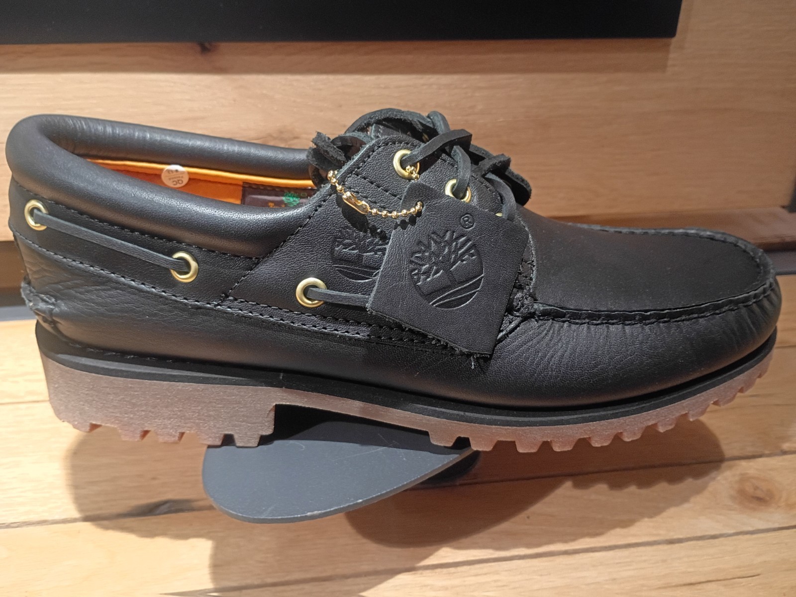 TIMBERLAND MEN\'S AUTHENTIC 3-EYE HANDSEWN PREM. LEATHER BOAT/CASUAL SHOE SZ 10.5