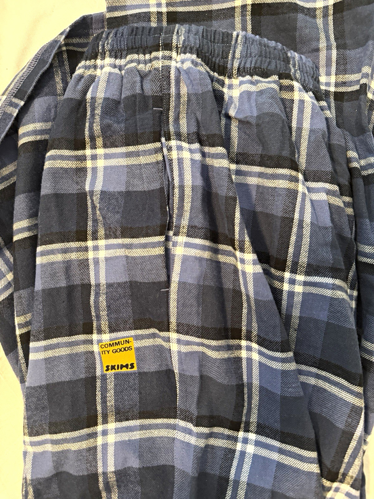 Skims community goods nyc pop up pants. Size xxs