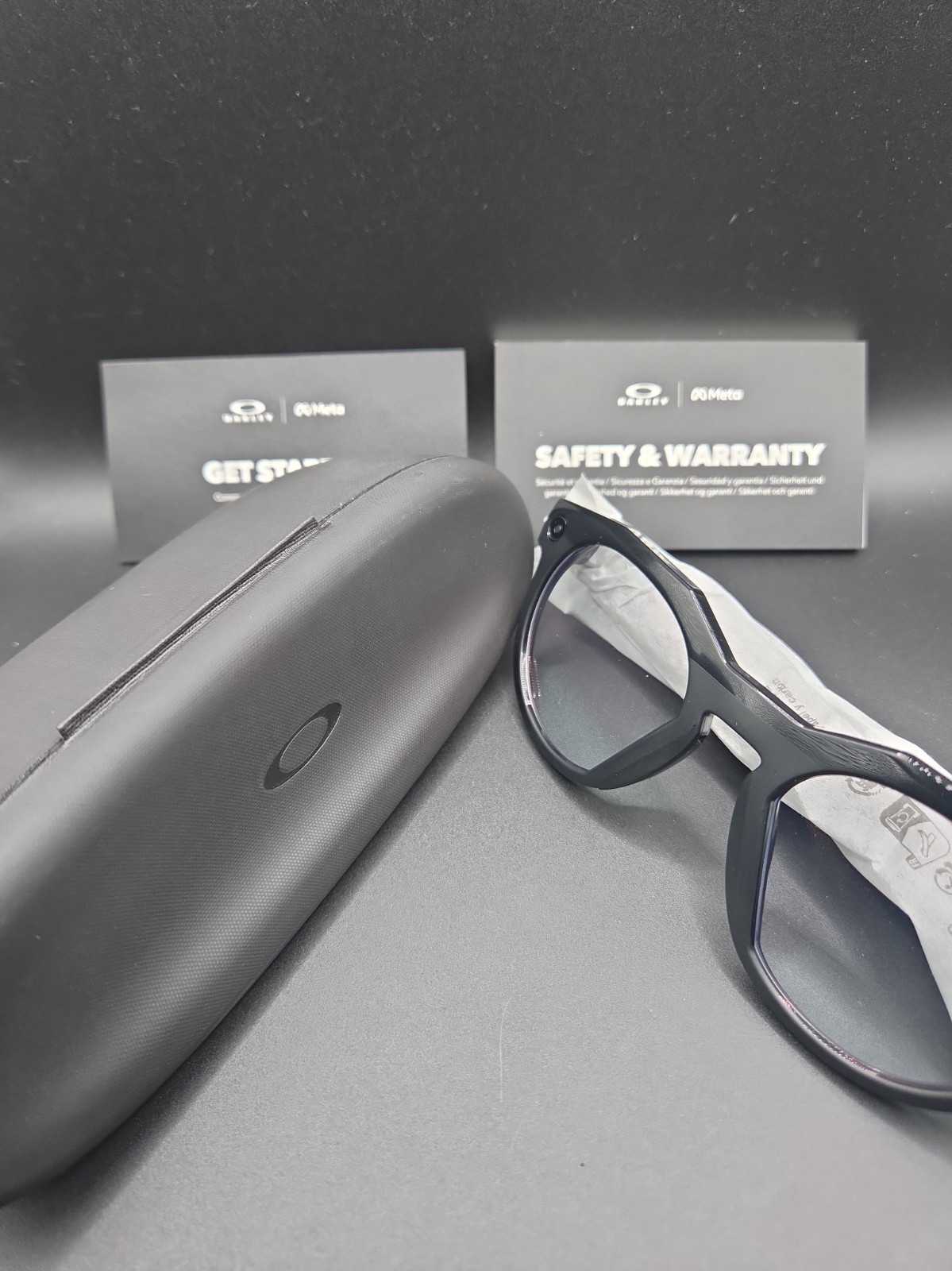 Oakley Meta HSTN Black Transitions Amethyst 00W8002 AI Smart Glasses