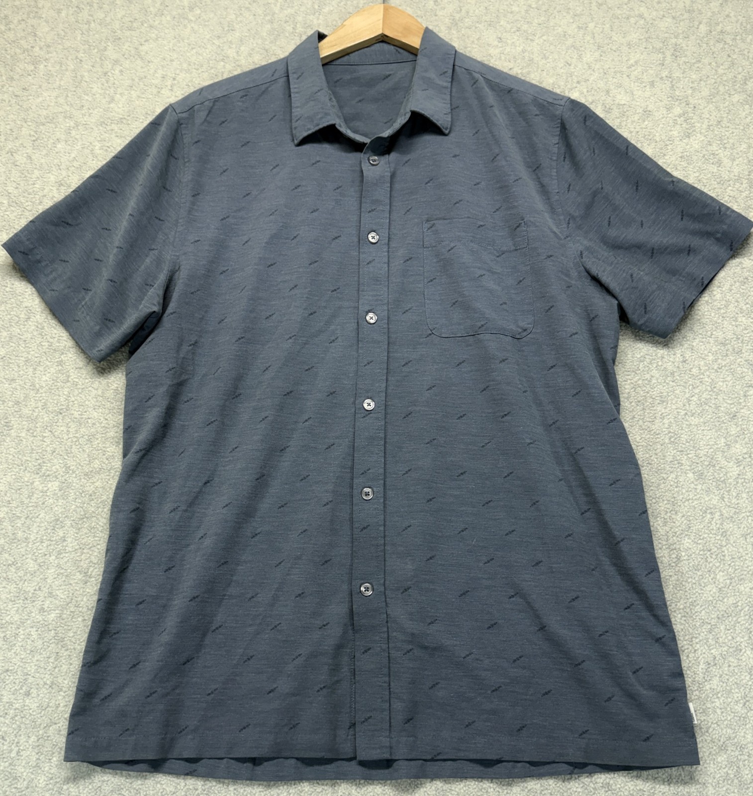 Vouri Mens Bridge Button Up Shirt Blue Regular Fit Short Sleeve Chest Pocket L