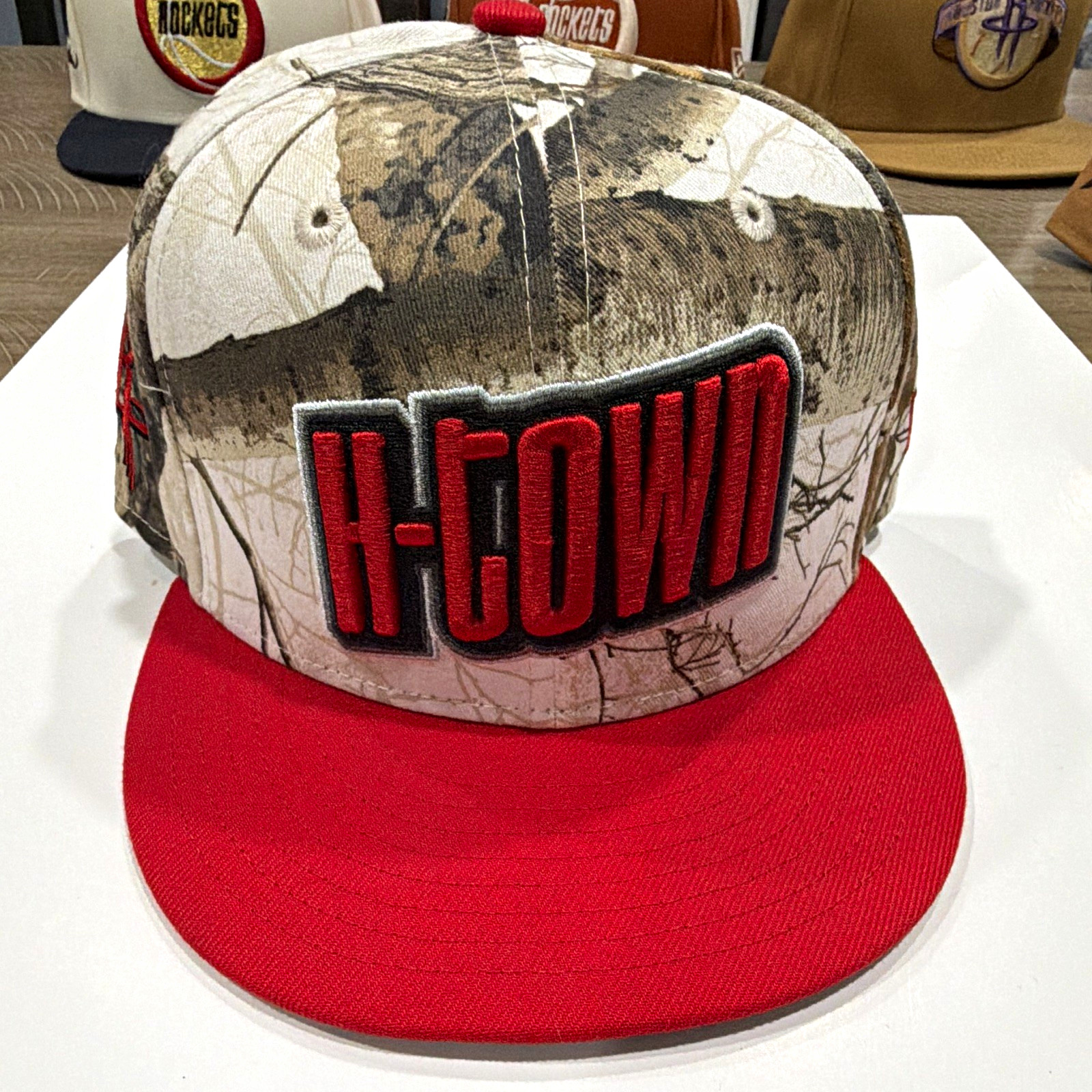New Era 59FIFTY Houston Rockets H-Town Camo Fitted Cap Red Brim 7 1/4