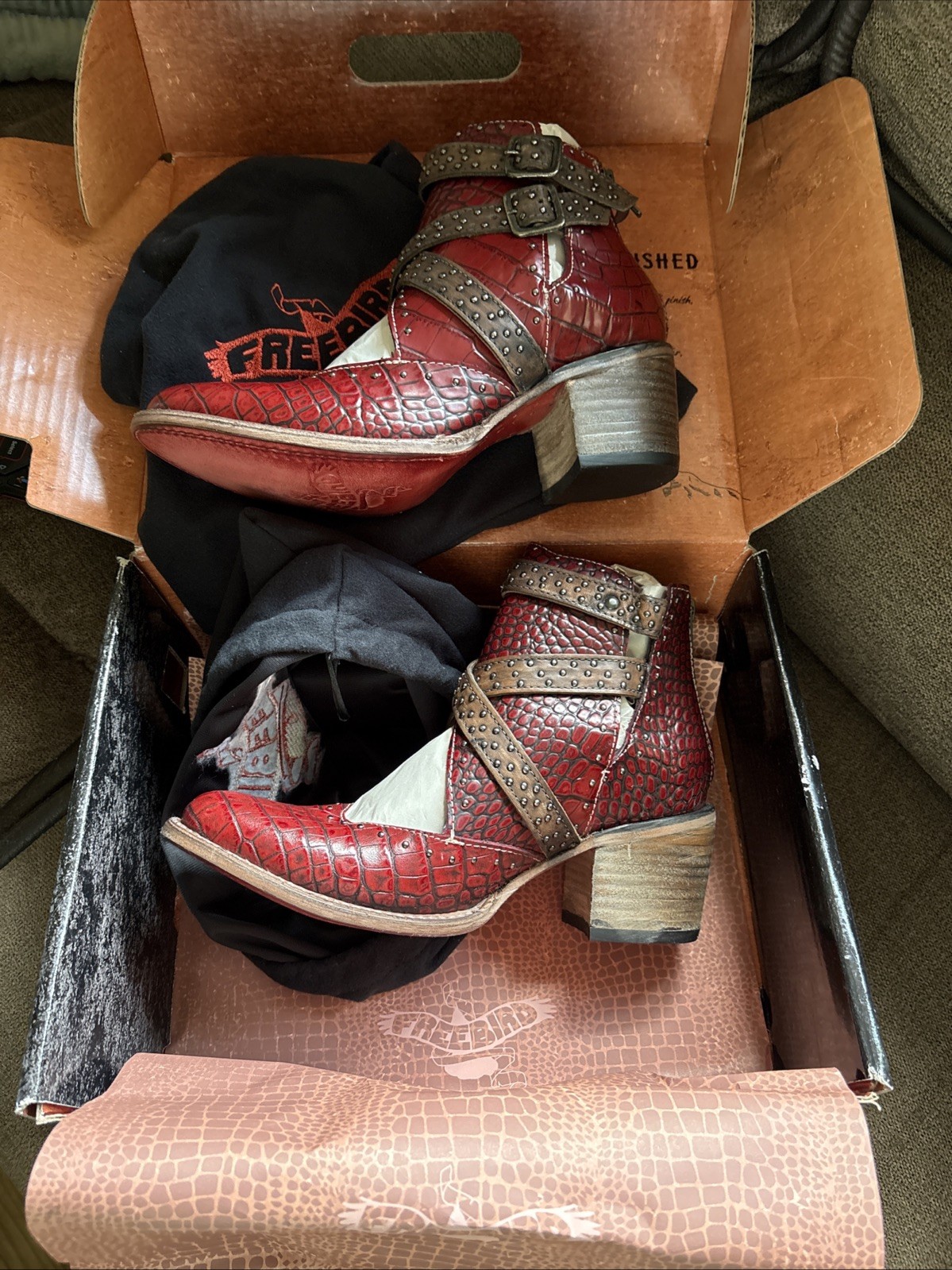 NEW FREEBIRD Saphire Red  Croc Ankle Bootie SZ 8