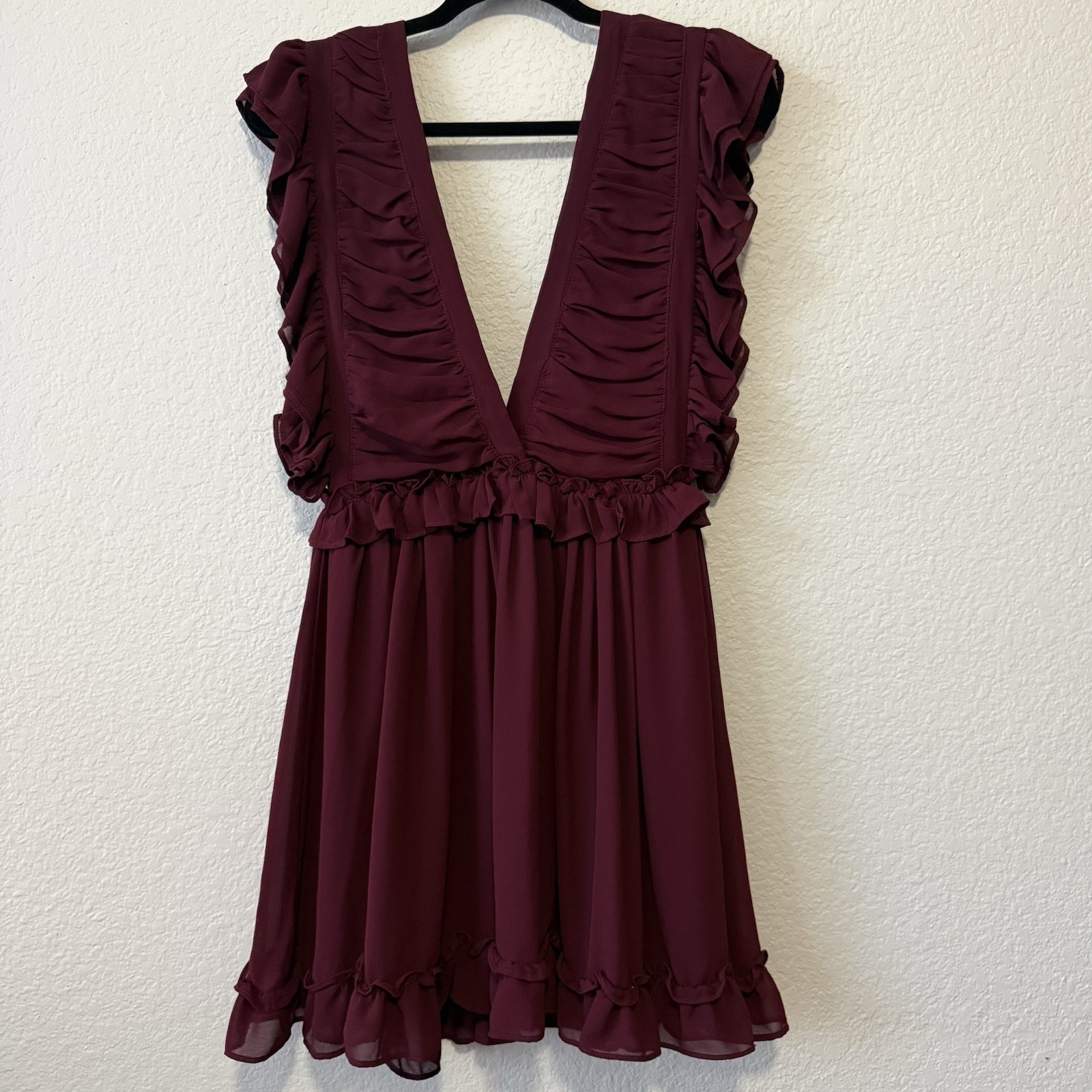 Storia Burgundy Ruffle Mini Dress Women’s Small Deep V Flutter Sleeve