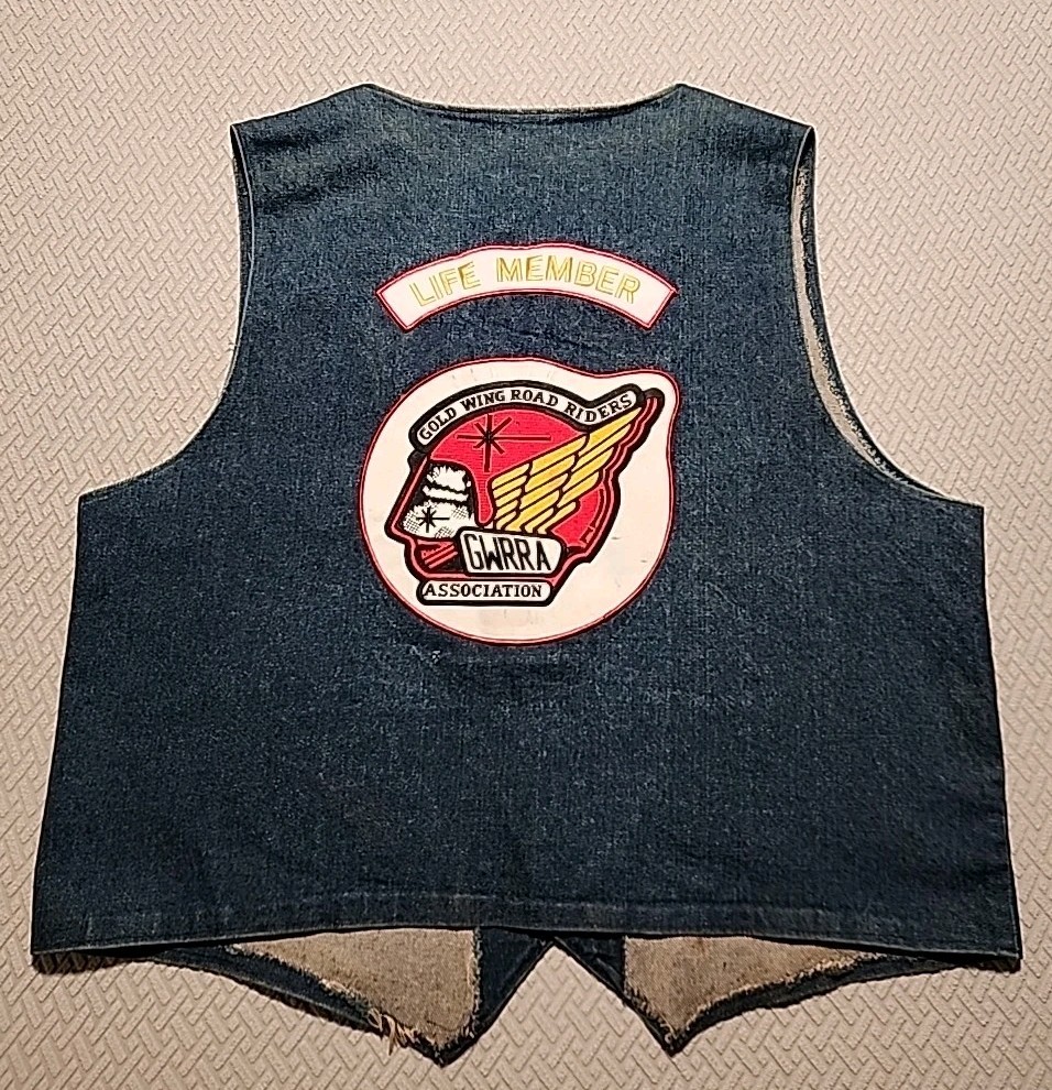 Vintage Goldwing Road Riders Assoc. Vest ultra rare Pins & Patches XL /2XL