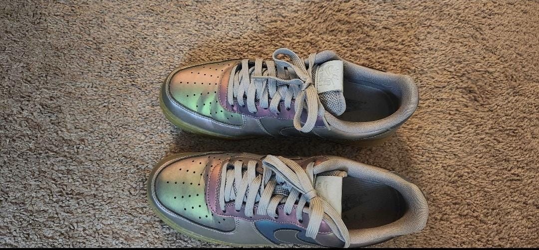 Nike Air Force 1 Iredicent Color size 9US