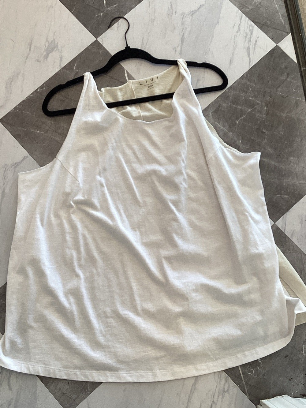 054 Lane Bryant White Scoop Neck Tank Top