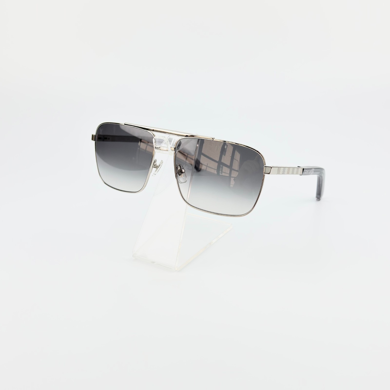Louis Vuitton Z0260U Sunglasses Silver Frame Gray Gradient Lens New w/ Box