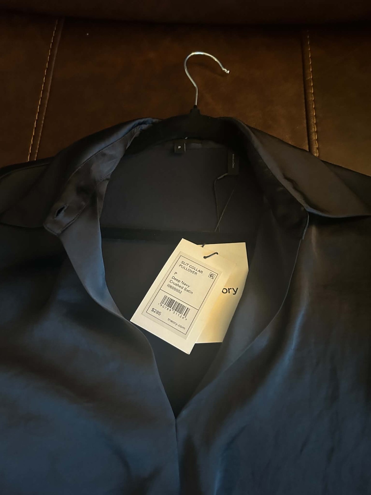 NWT Theory Deep Navy Crushed Satin Split Collar Pullover Blouse Womens Size P