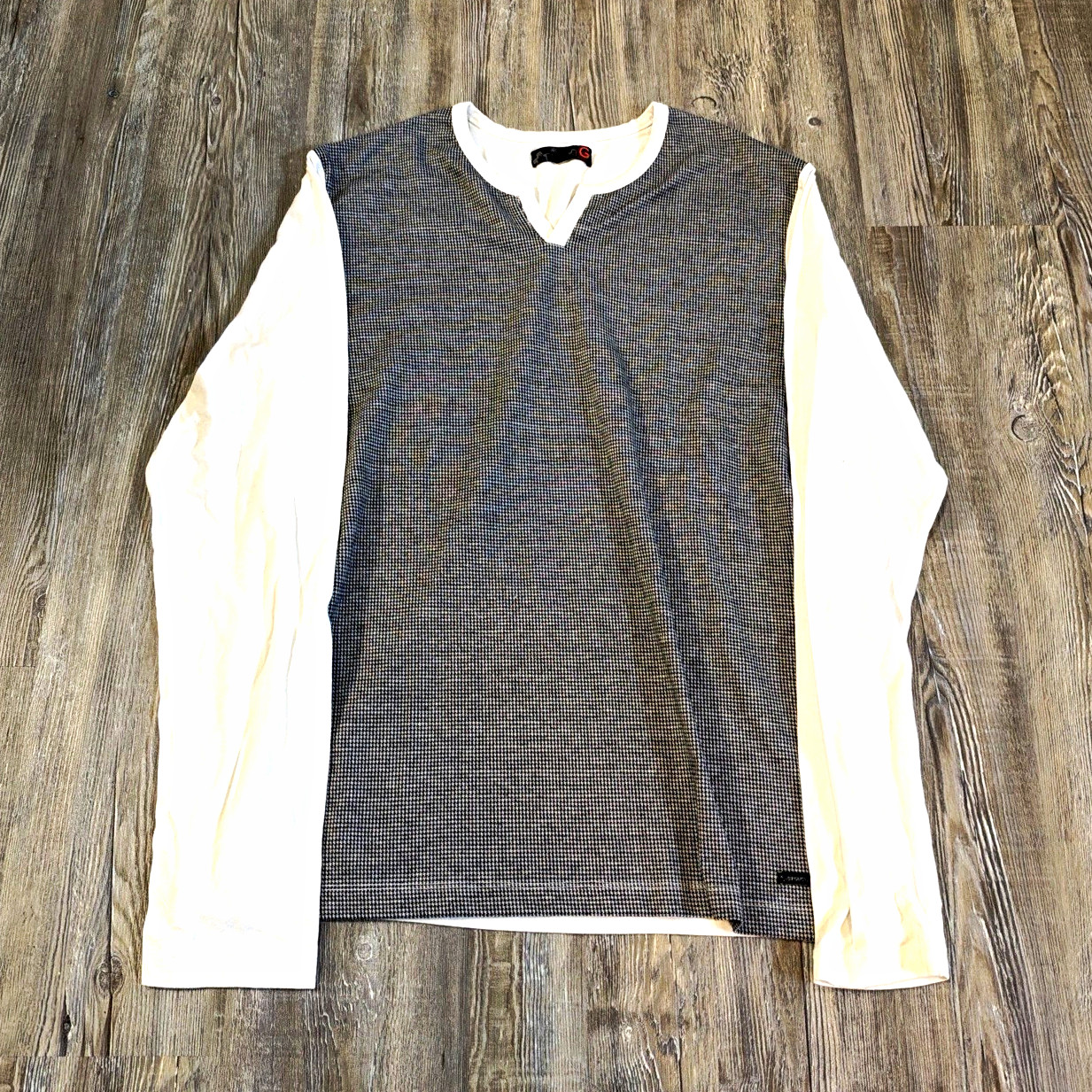 Vintage 90s Y2K G by Guess Men’s Regular Gray White Houndstooth Logo Long Sleeve