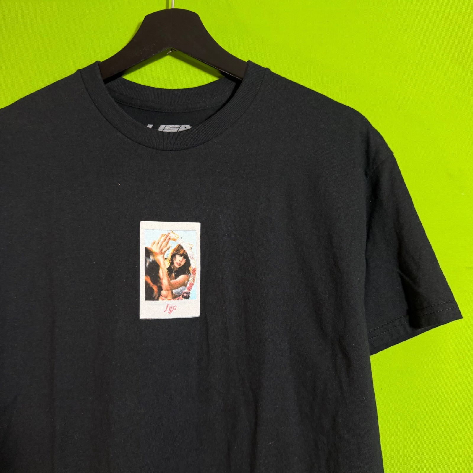 Lisa Blackpink Polaroid Graphic T-Shirt Mens Medium Black Cotton K-Pop Tee