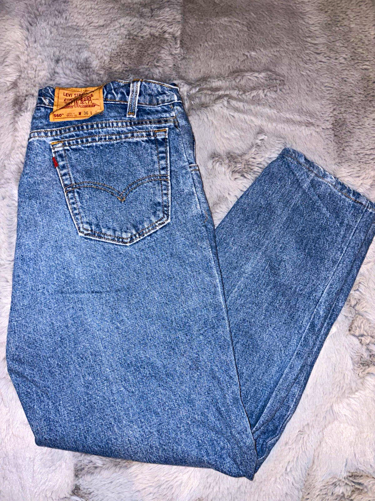 Vintage Levi\'s 1995 560 Men’s Loose Fit Tapered Blue Denim Jeans W36 L30