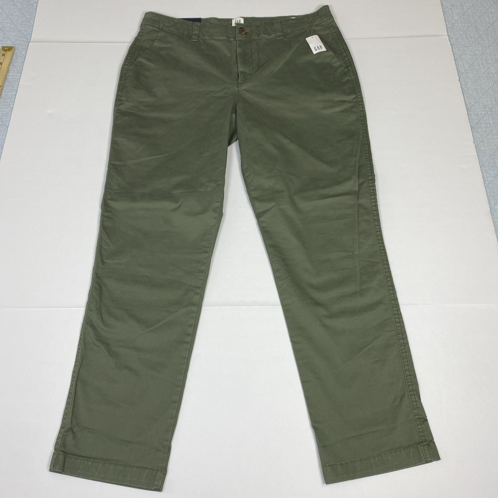 NWT Gap Women\'s 10 33x27 Olive Green Girlfriend Khaki Stretch Mid Rise Pants