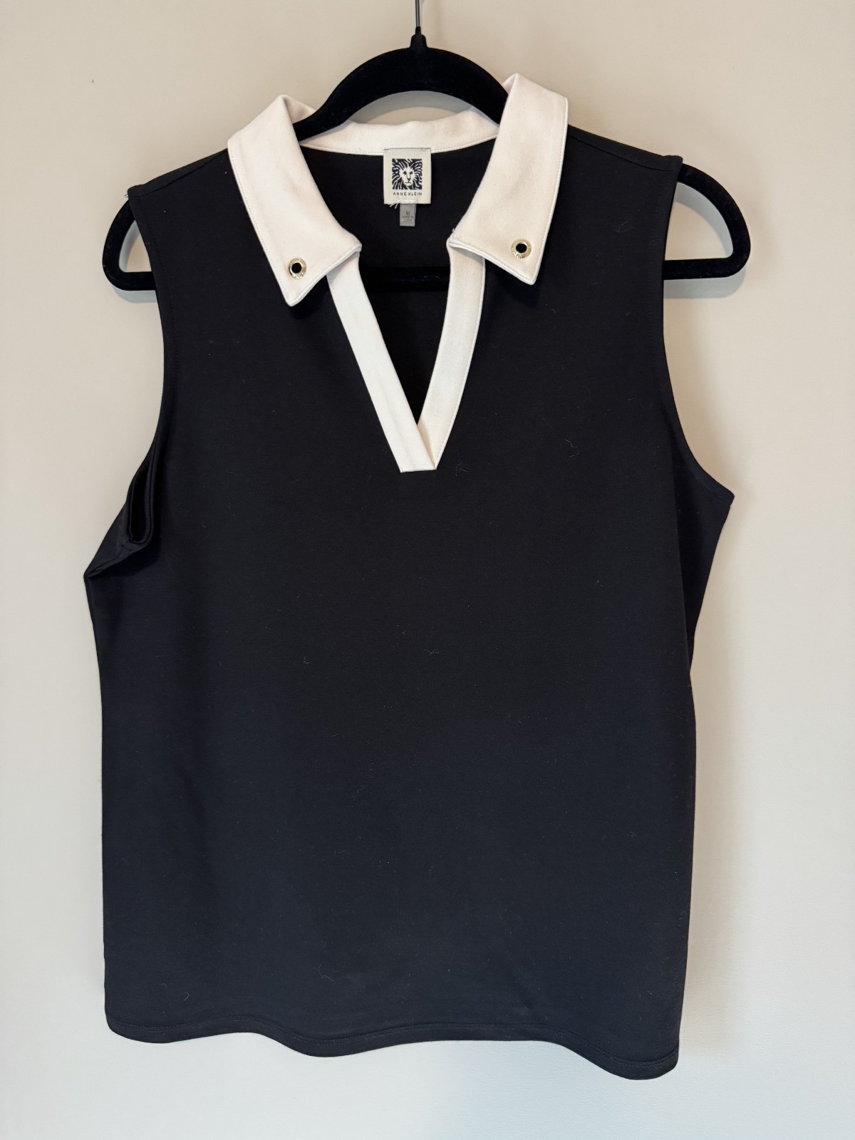 Anne Klein Women\'s NWOT Black Sleeveless Top, Size M, Gold Accents