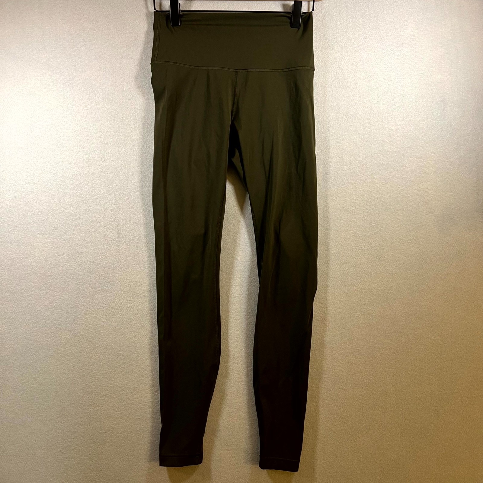 Lululemon Align Pants Women W25 Olive Green Logo High Rise Elastic Waist Running